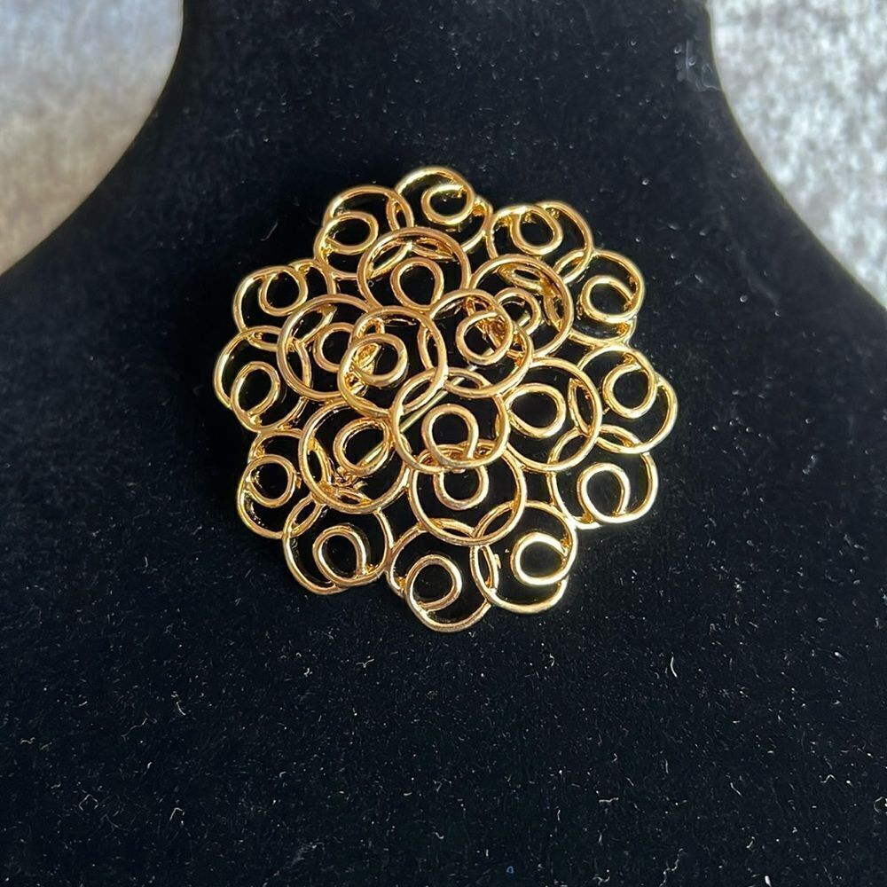 Premier Designs Gold Pendant